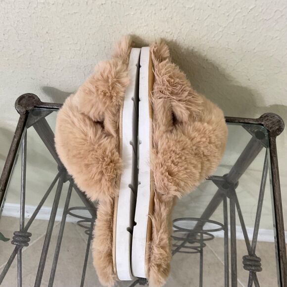 Dolce Vita slippers women’s US size 7 Faux Fur SOFT. - Picture 5 of 7